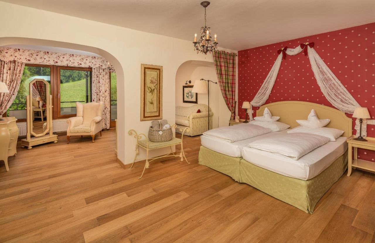 ריסקונה Royal Hotel Hinterhuber מראה חיצוני תמונה