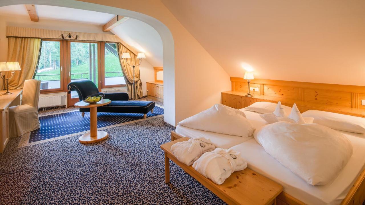 ריסקונה Royal Hotel Hinterhuber מראה חיצוני תמונה