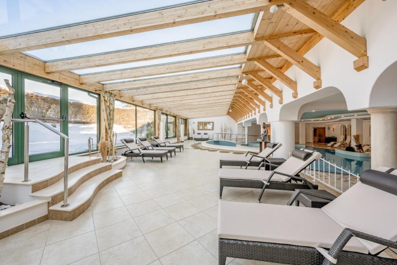 ריסקונה Royal Hotel Hinterhuber מראה חיצוני תמונה